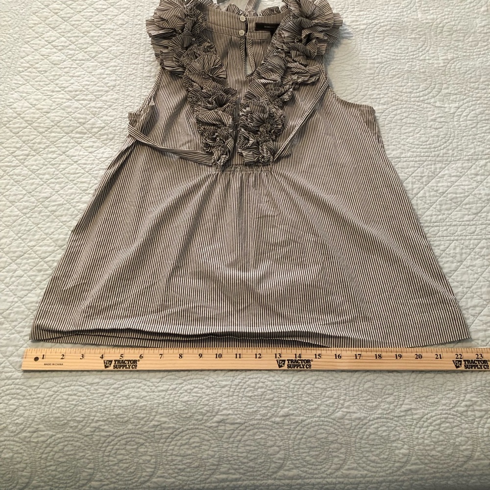 BCBGMAXAZRIA ruffle neck sleeveless top. Size medium. - Picture 9 of 9